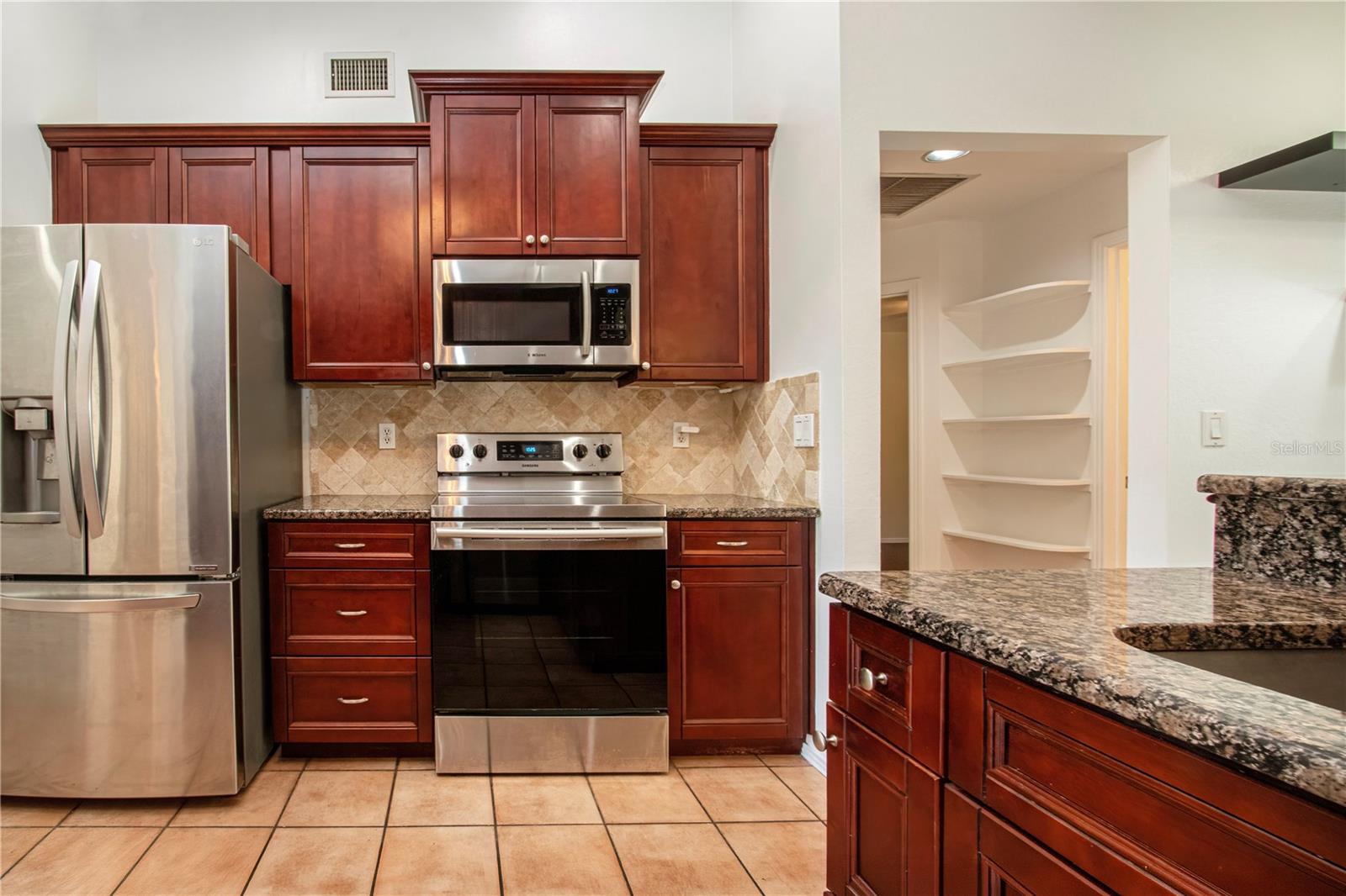 Image 33 of 67 For 4403 Diamond Circle N