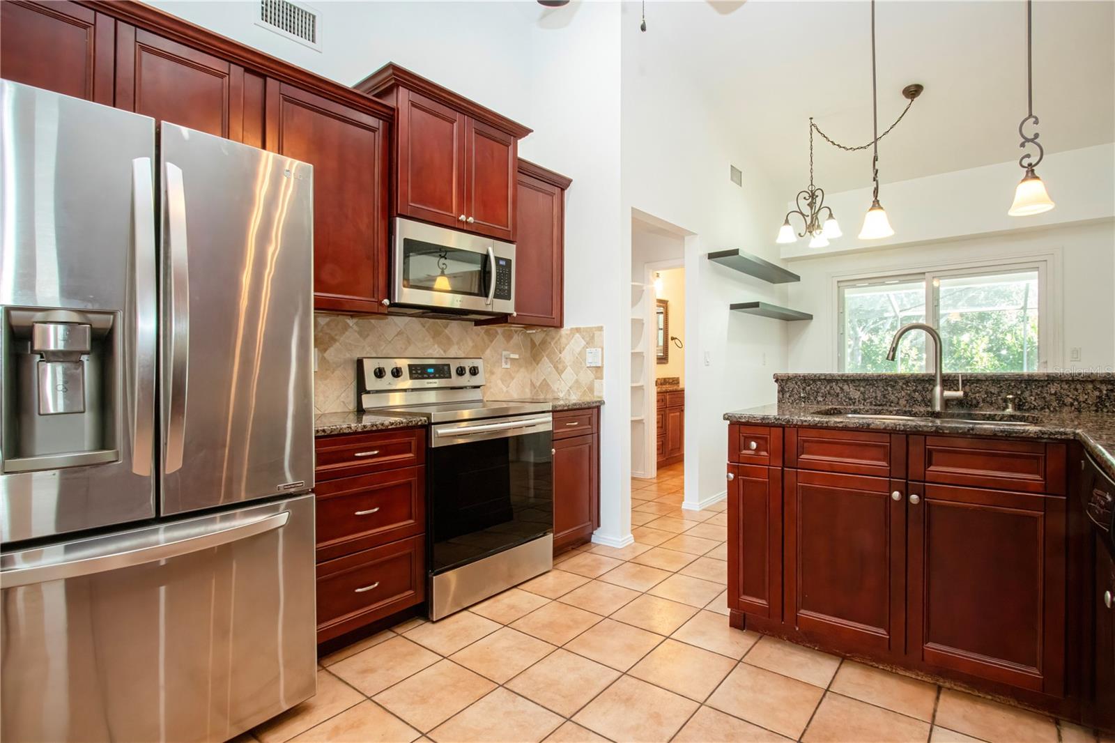 Image 34 of 67 For 4403 Diamond Circle N
