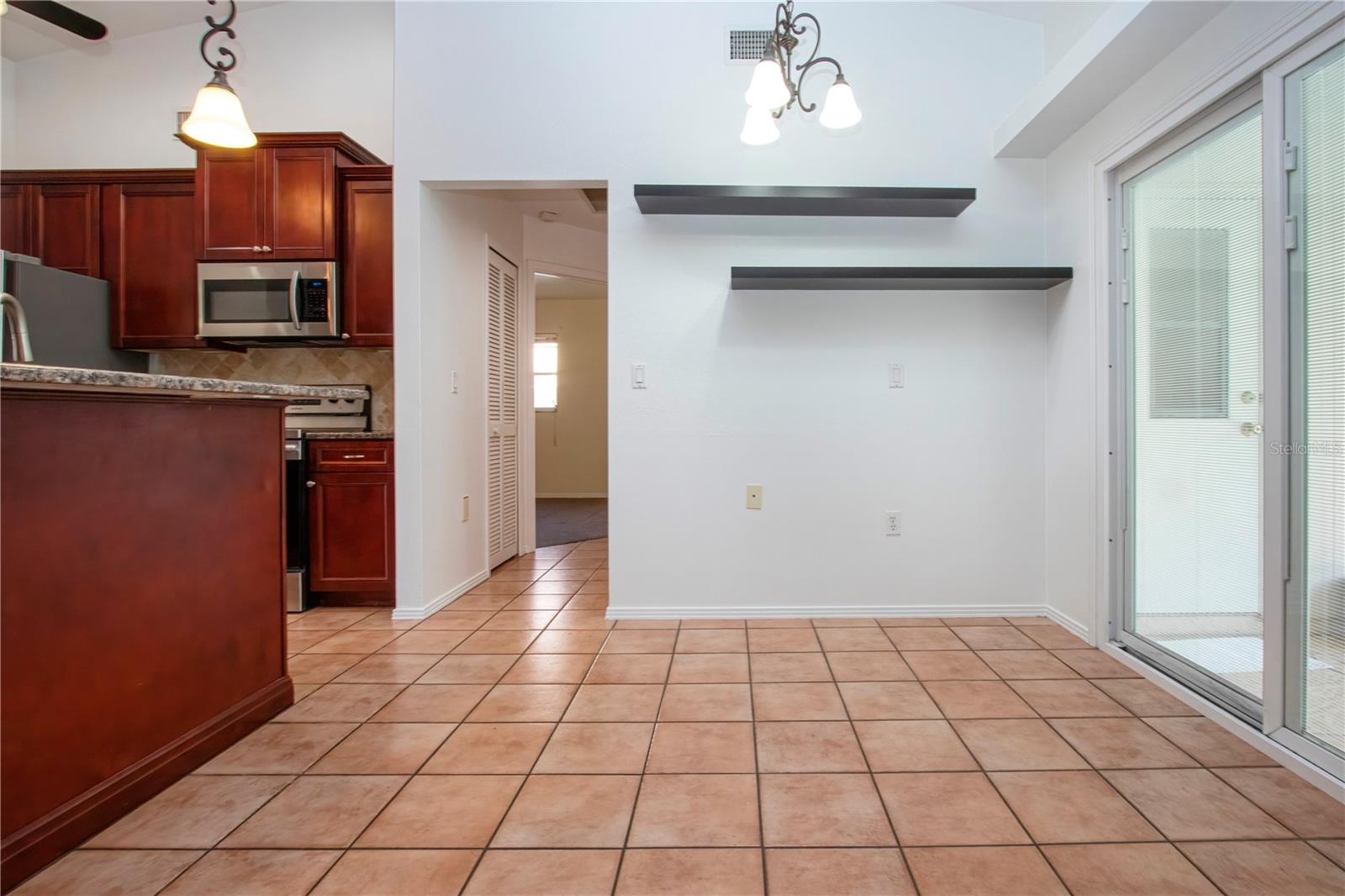 Image 36 of 67 For 4403 Diamond Circle N