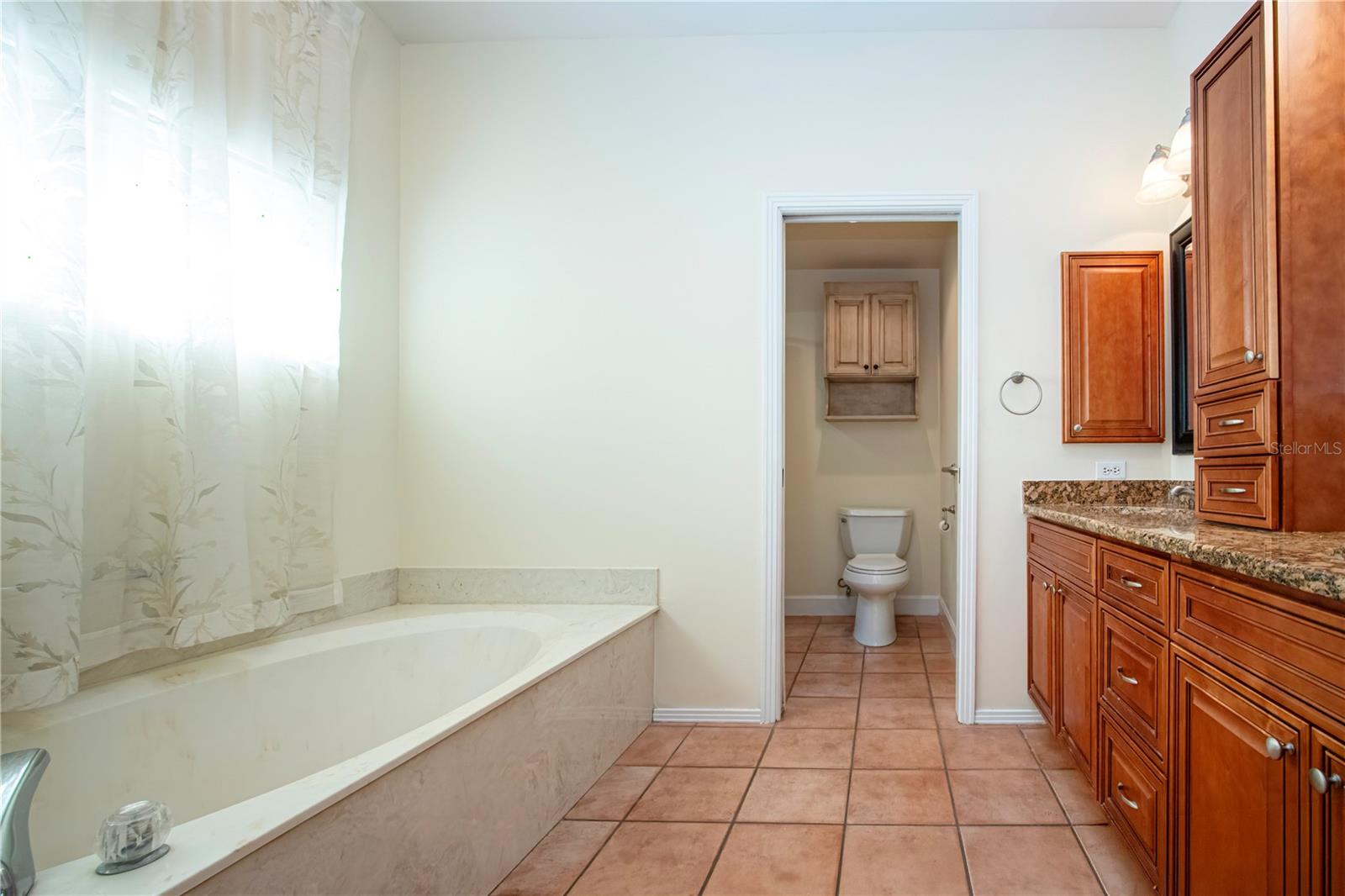 Image 40 of 67 For 4403 Diamond Circle N