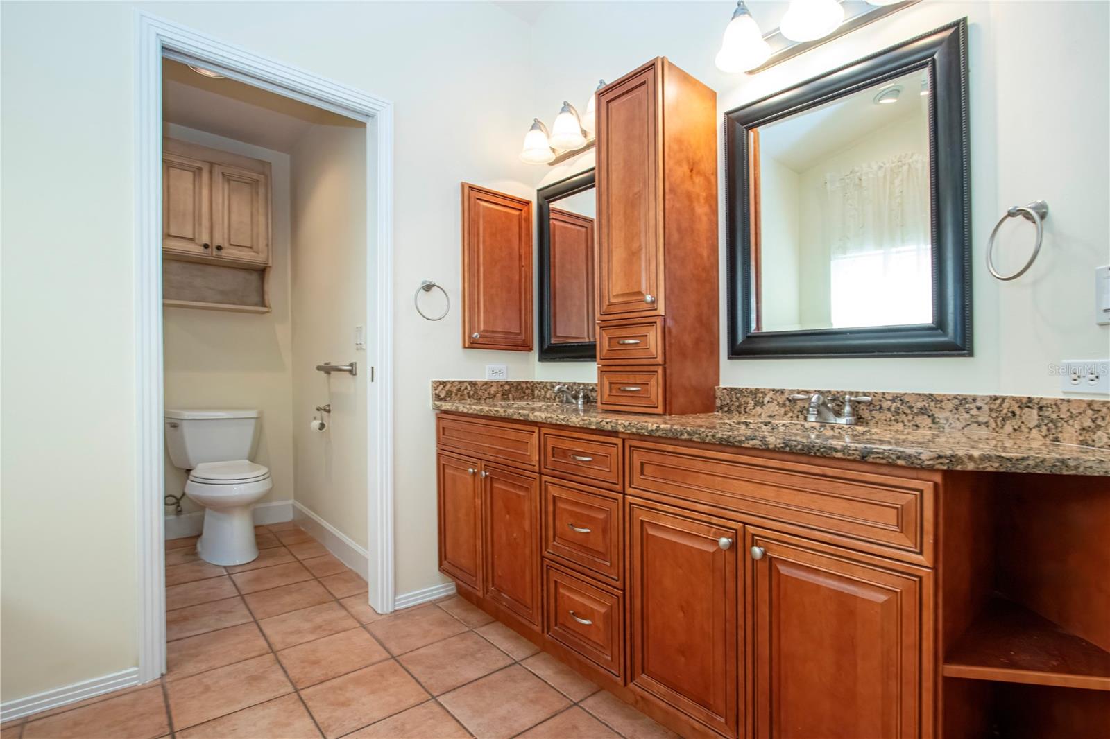 Image 41 of 67 For 4403 Diamond Circle N