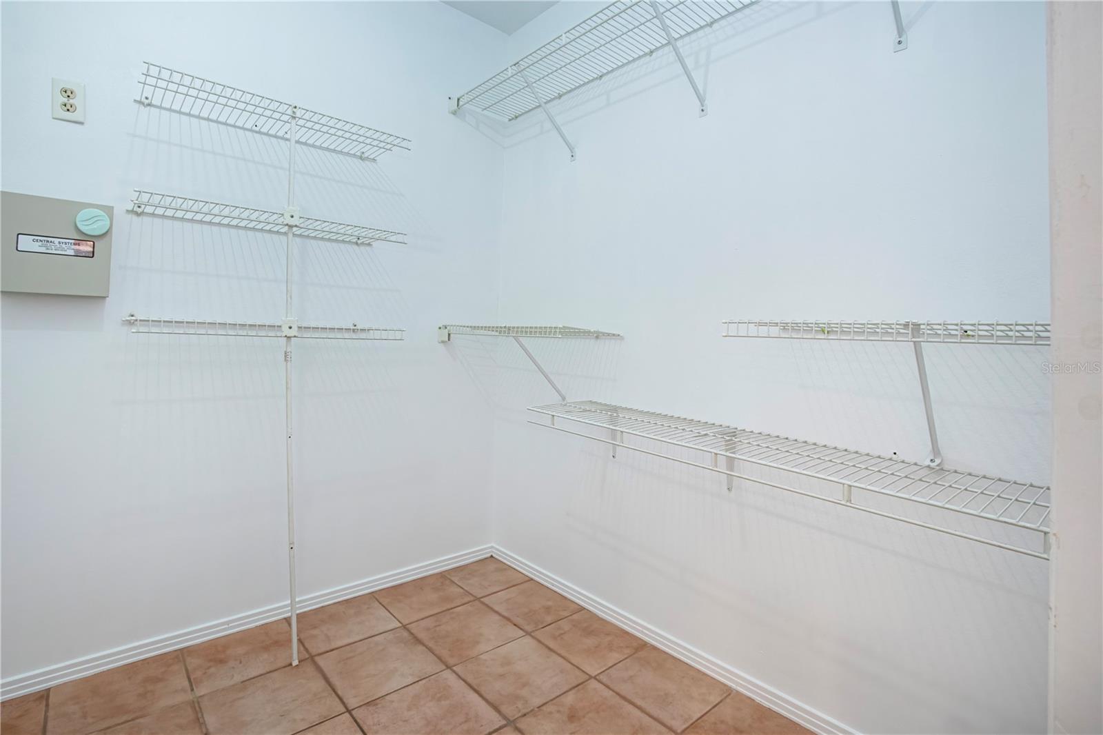 Image 44 of 67 For 4403 Diamond Circle N