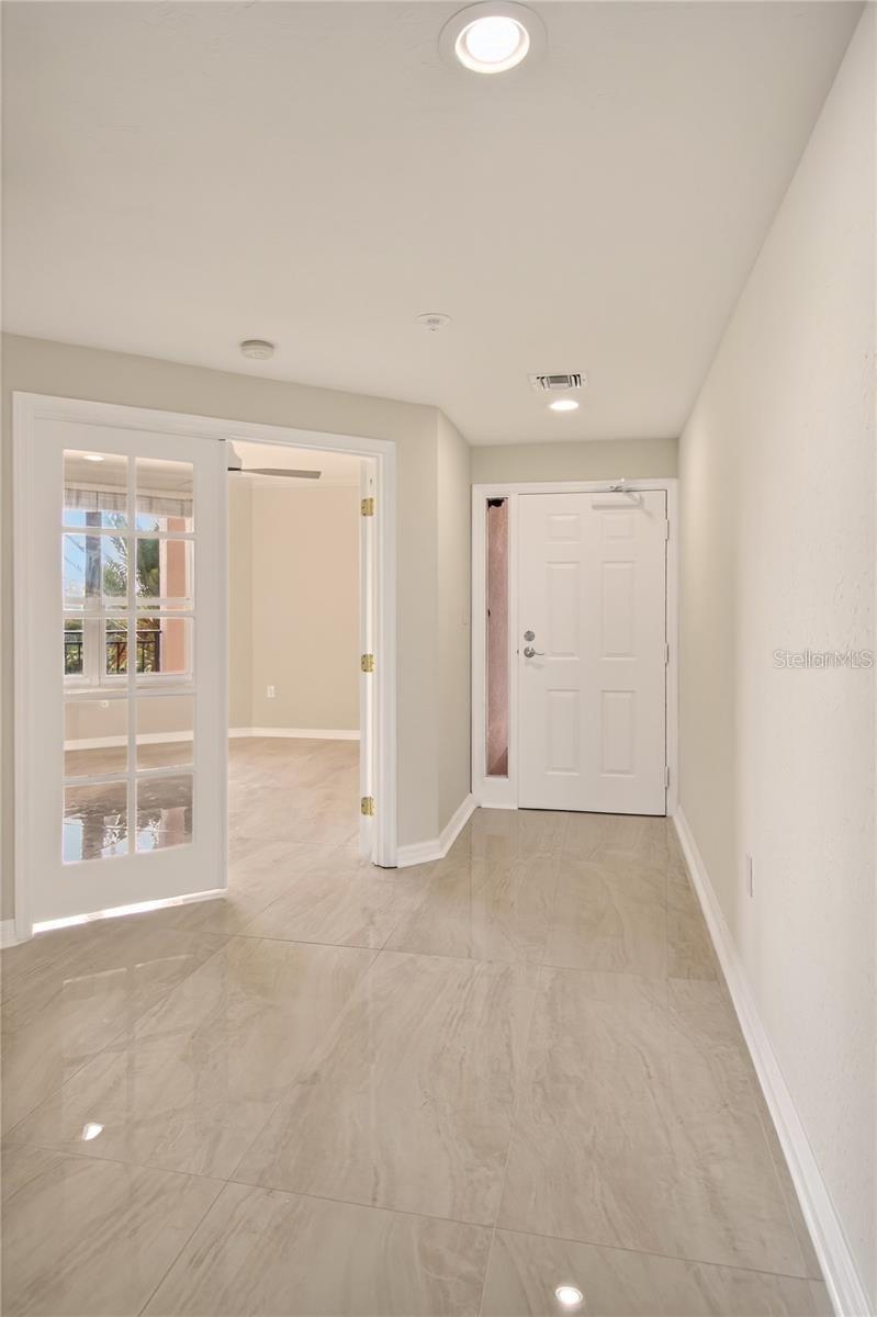 Image 4 of 45 For 5430 Eagles Point Circle 202