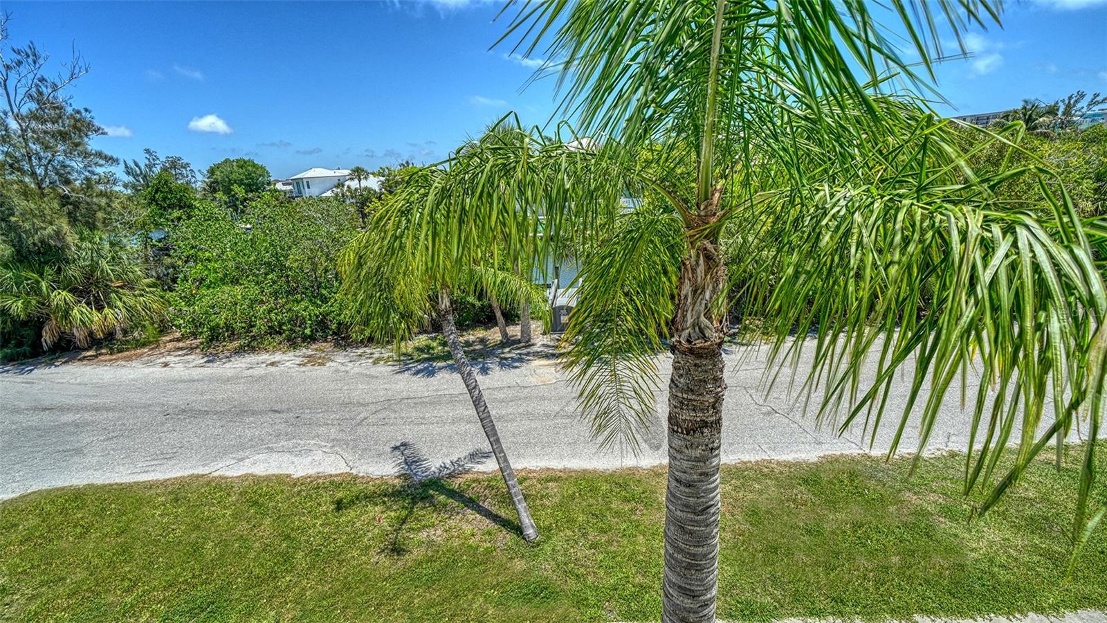 Image 33 of 98 For 357 Tierra Mar Lane 5
