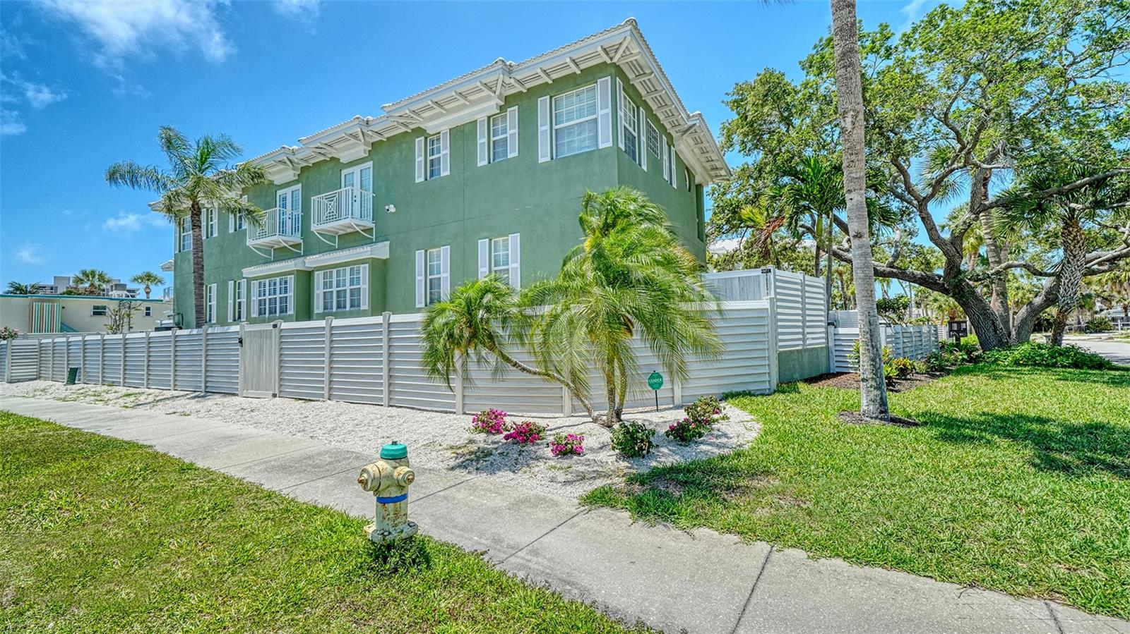 Image 49 of 98 For 357 Tierra Mar Lane 5