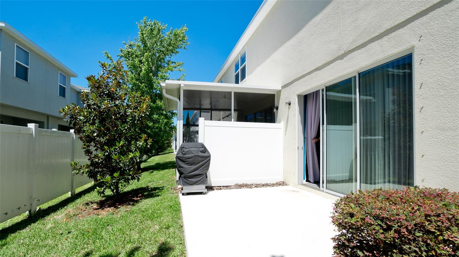 Image 13 of 24 For 6215 Willowside Street