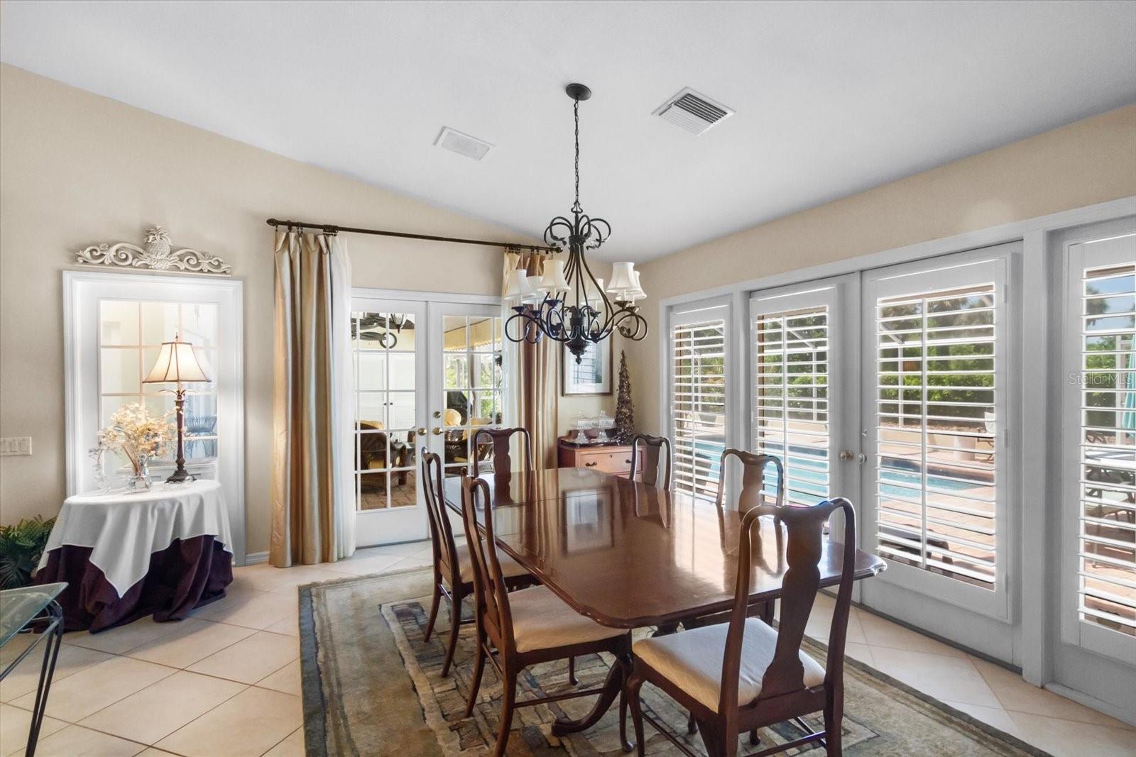 Image 13 of 73 For 204 Windward Drive