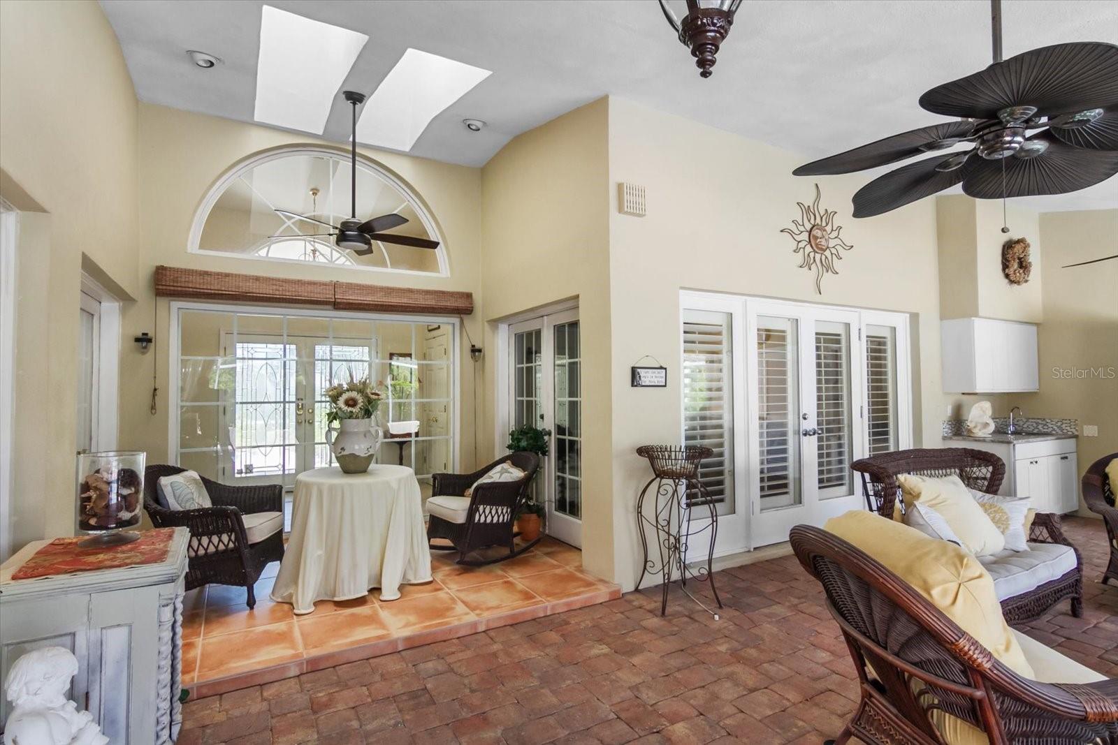 Image 24 of 73 For 204 Windward Drive