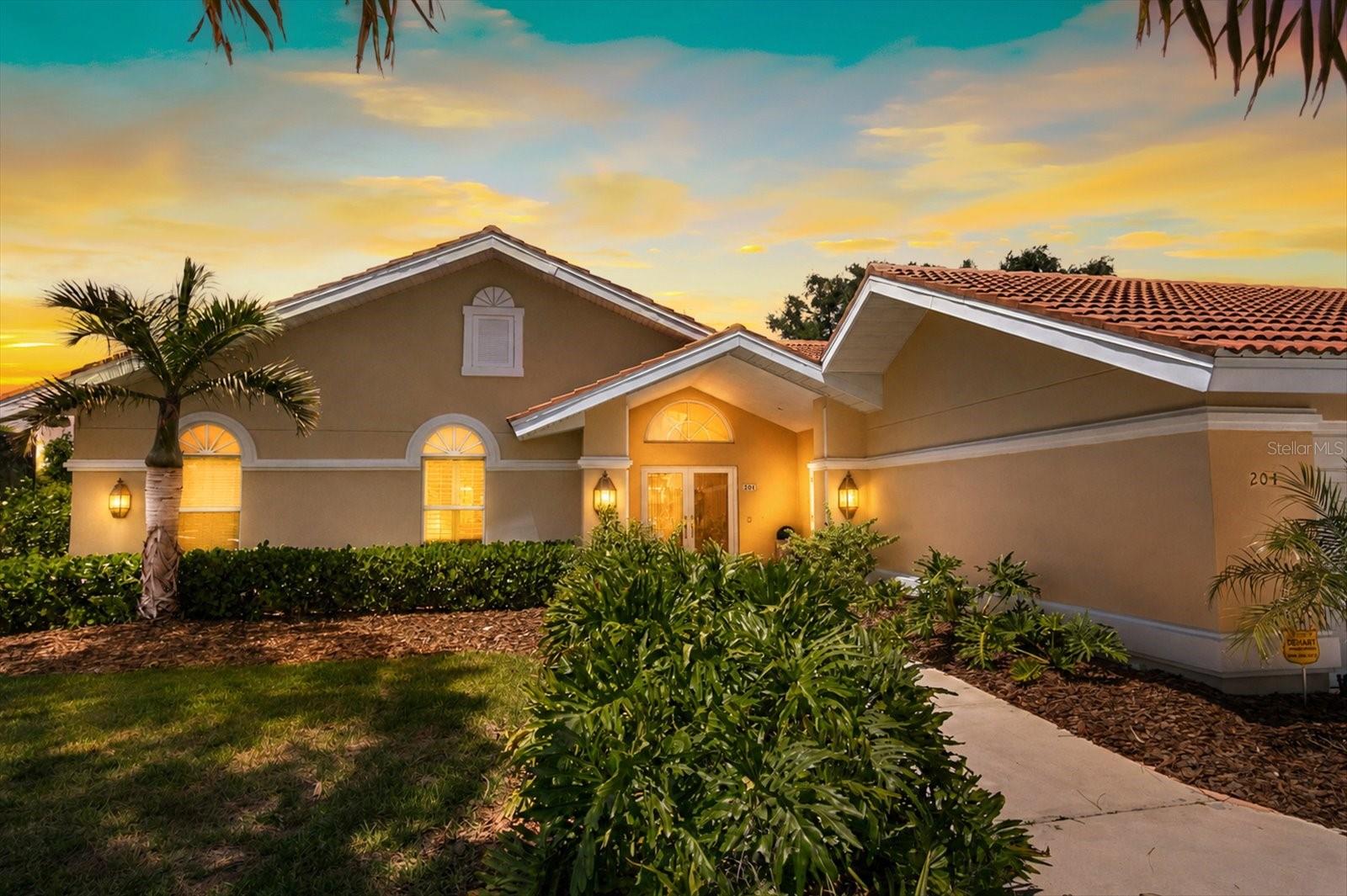 Image 3 of 73 For 204 Windward Drive