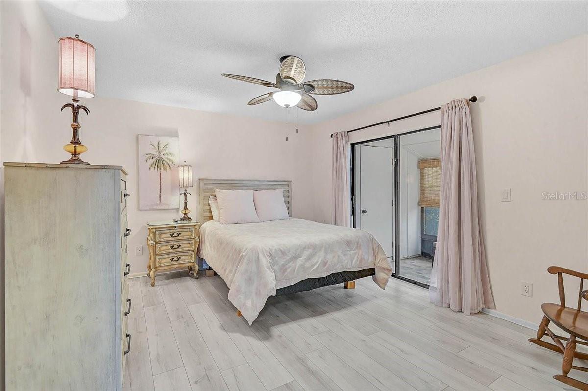 Image 17 of 55 For 4169 66th Street Circle W H