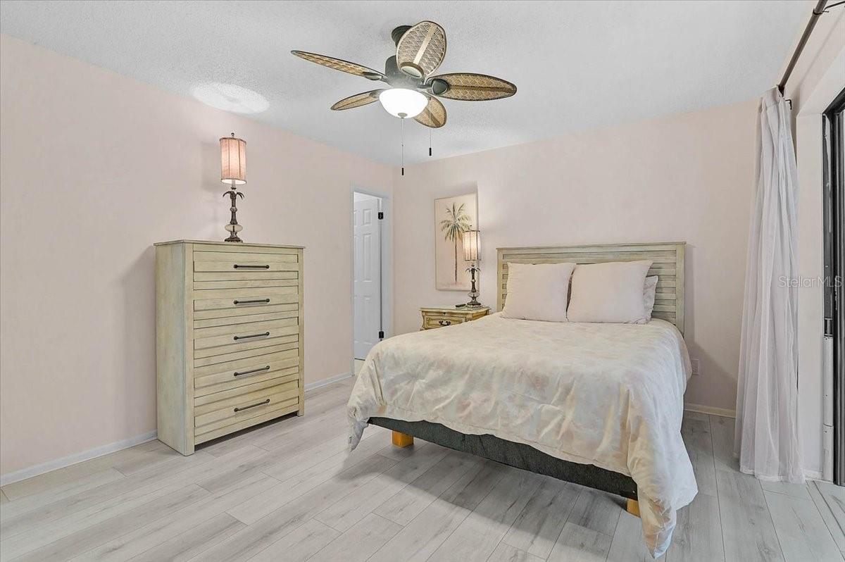 Image 18 of 55 For 4169 66th Street Circle W H