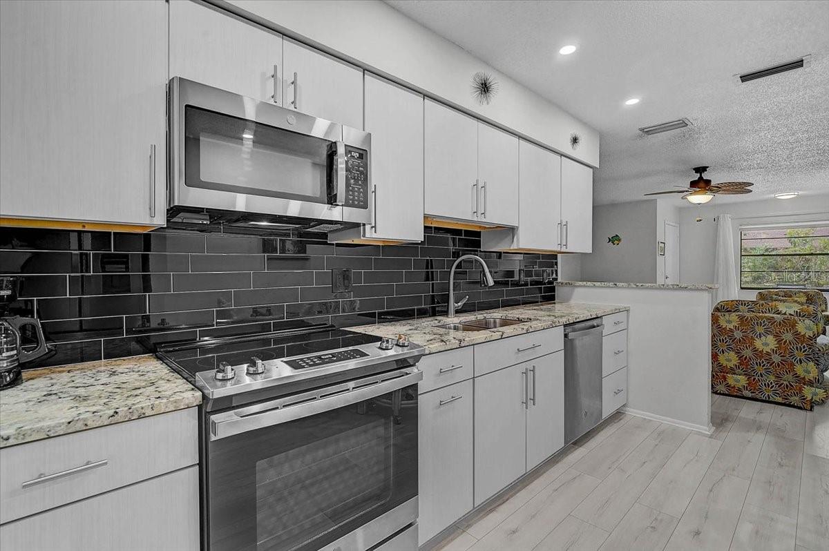 Image 4 of 55 For 4169 66th Street Circle W H