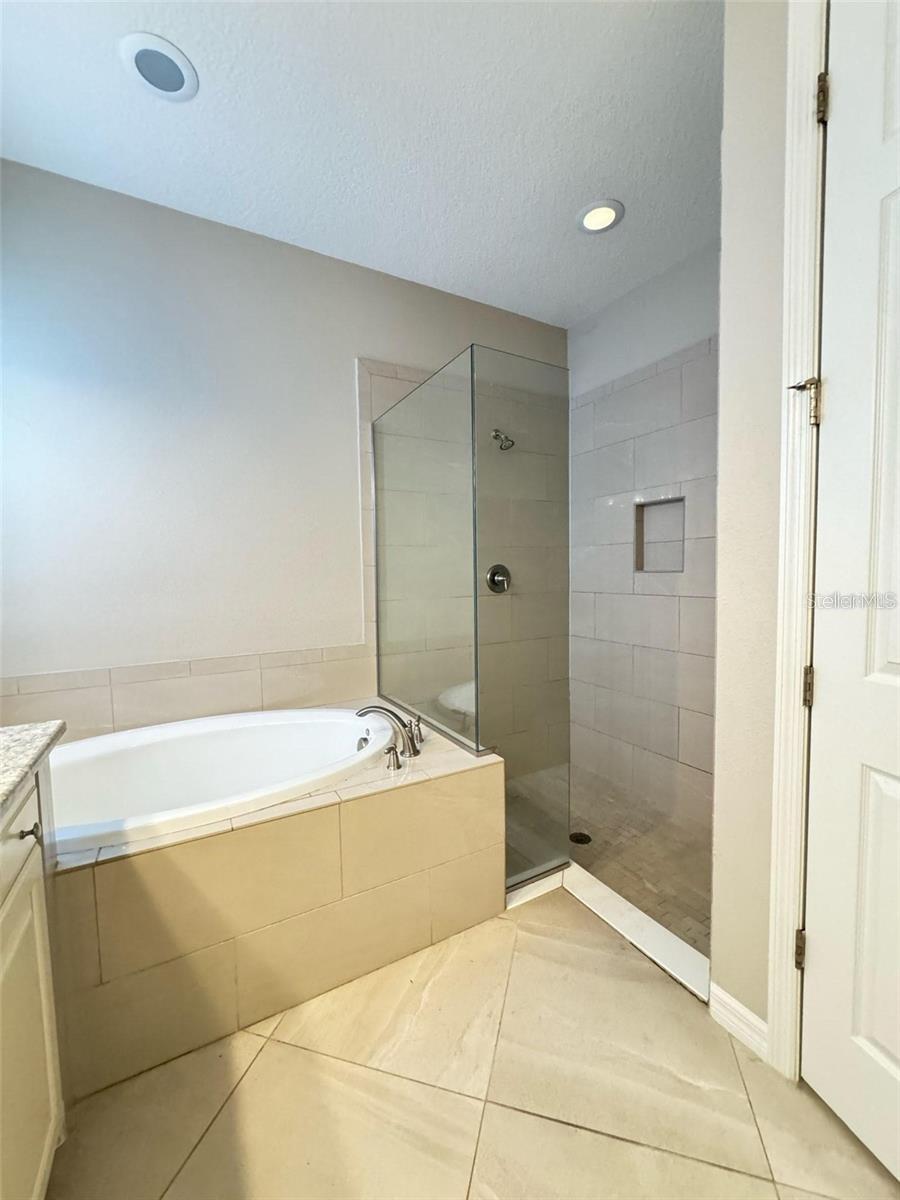 Image 31 of 61 For 5922 Anise Drive