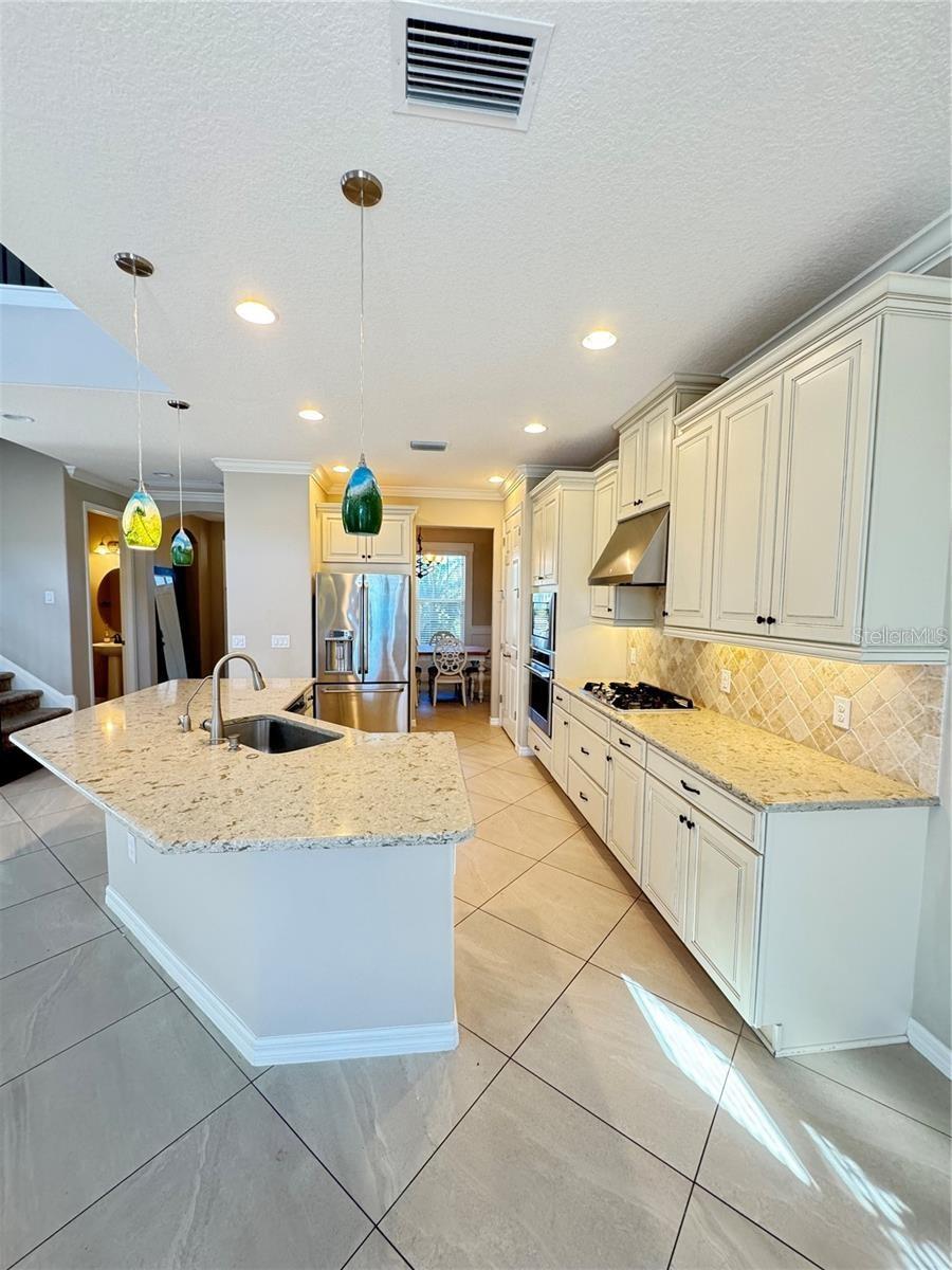 Image 5 of 61 For 5922 Anise Drive