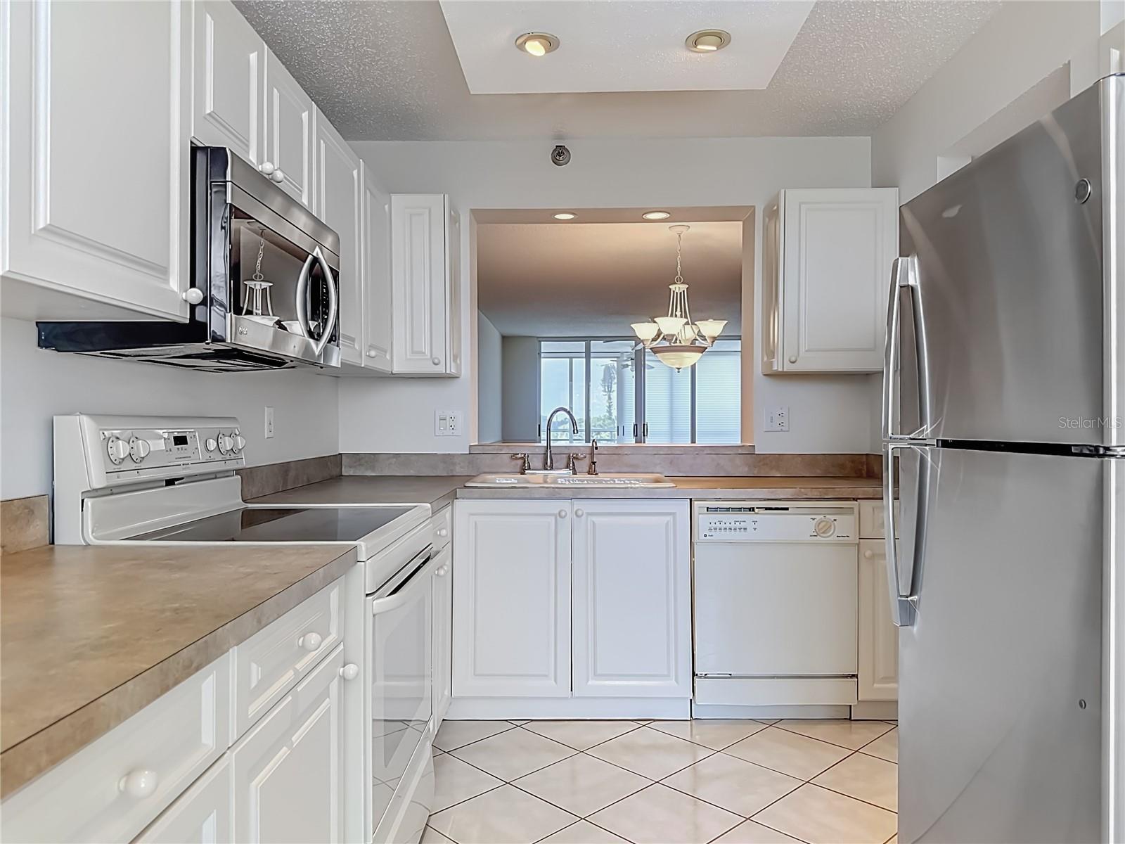 Image 11 of 39 For 3740 Pinebrook Circle 607