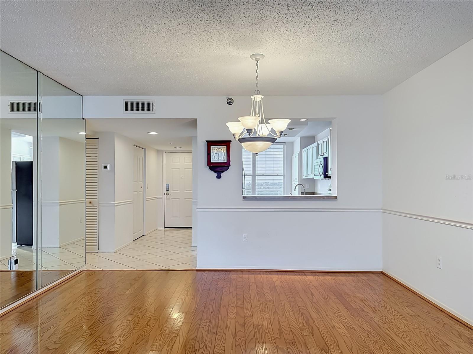 Image 13 of 39 For 3740 Pinebrook Circle 607