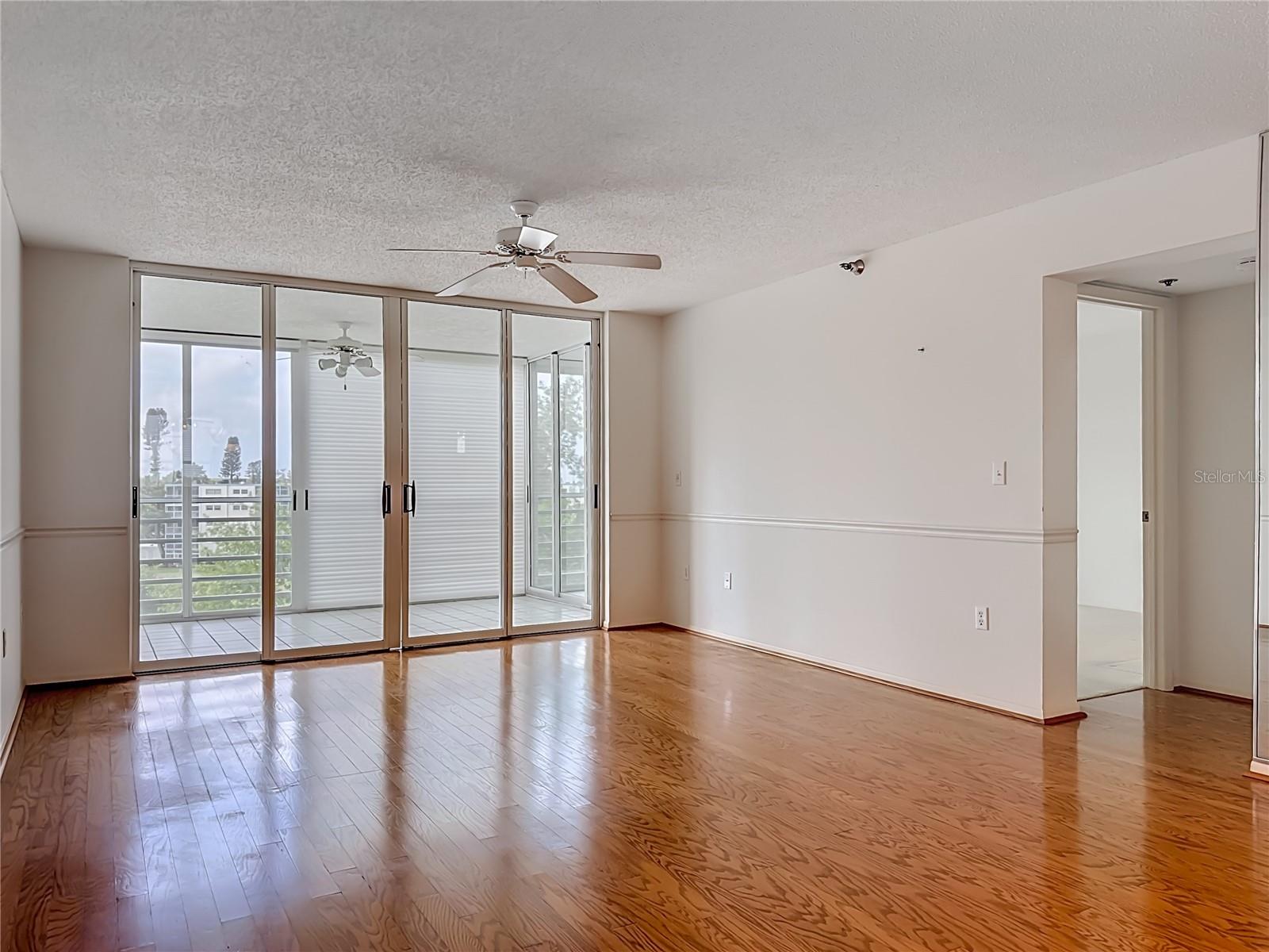 Image 17 of 39 For 3740 Pinebrook Circle 607