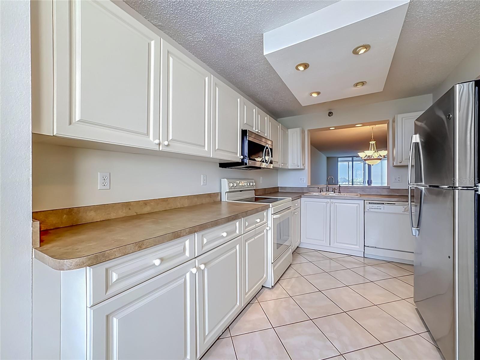 Image 8 of 39 For 3740 Pinebrook Circle 607