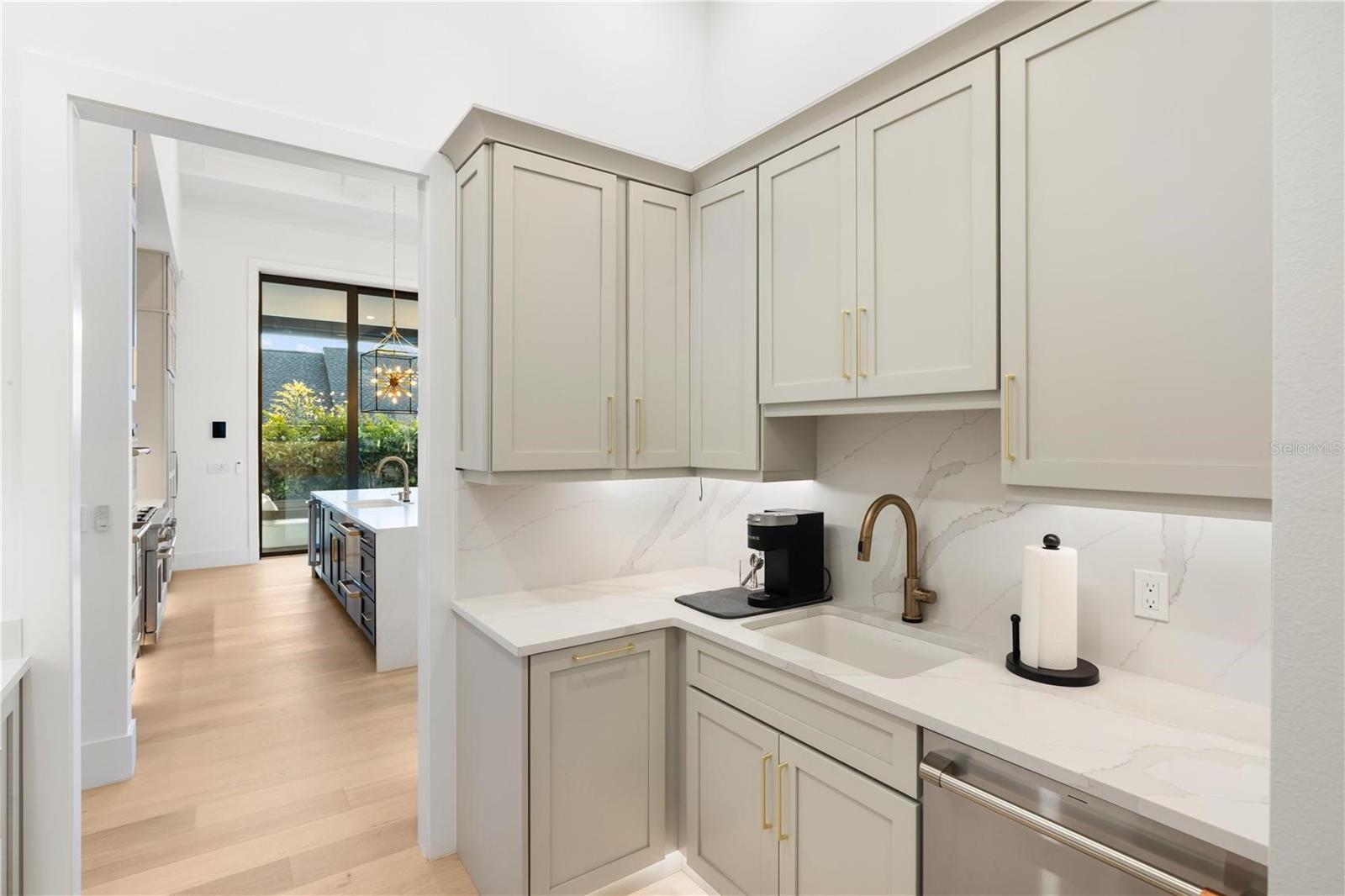 Image 47 of 79 For 1800 Webber Street