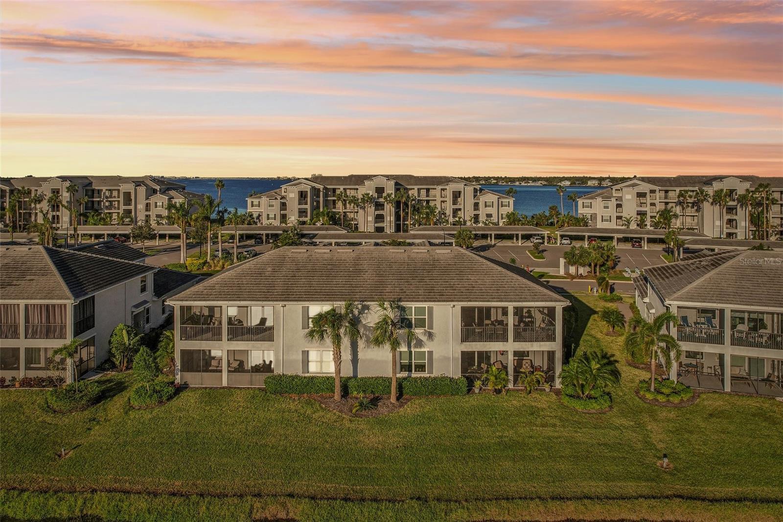Image 4 of 67 For 931 Tidewater Shores Loop 931