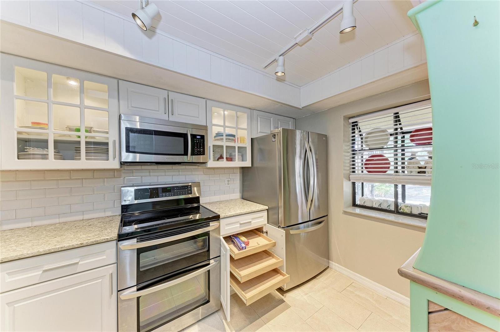 Image 10 of 43 For 4412 Spicewood Drive E