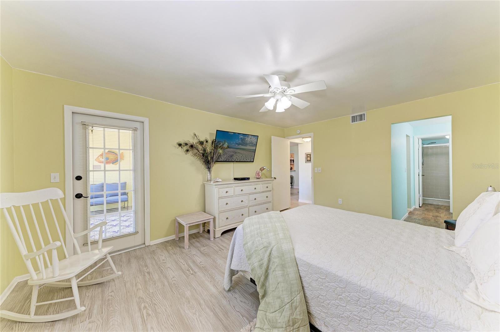 Image 21 of 43 For 4412 Spicewood Drive E