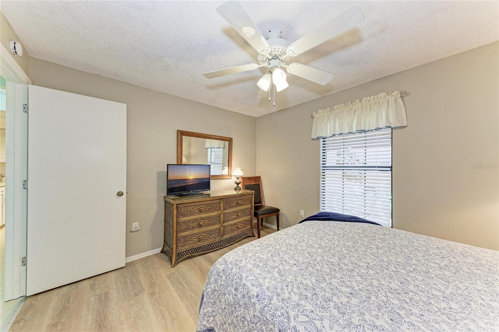 Image 29 of 43 For 4412 Spicewood Drive E