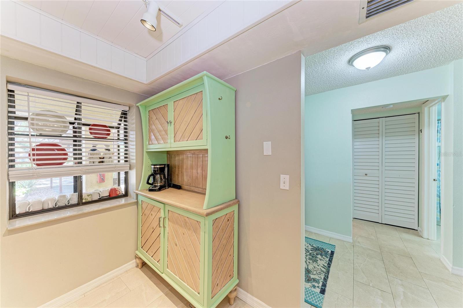 Image 3 of 43 For 4412 Spicewood Drive E