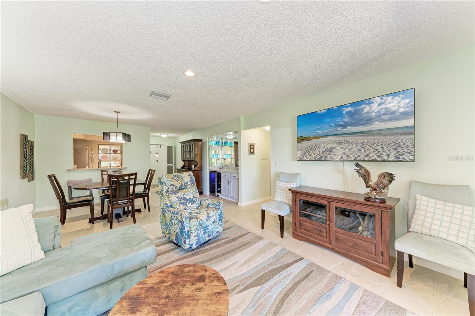 Image 4 of 43 For 4412 Spicewood Drive E