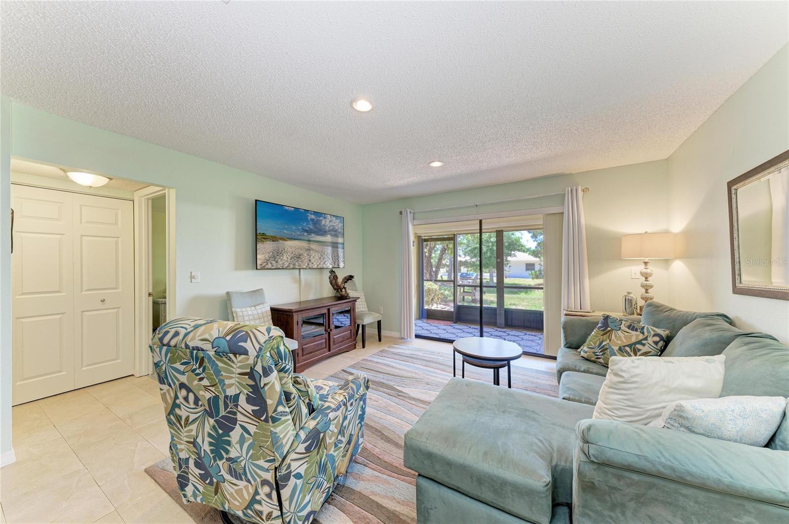 Image 6 of 43 For 4412 Spicewood Drive E