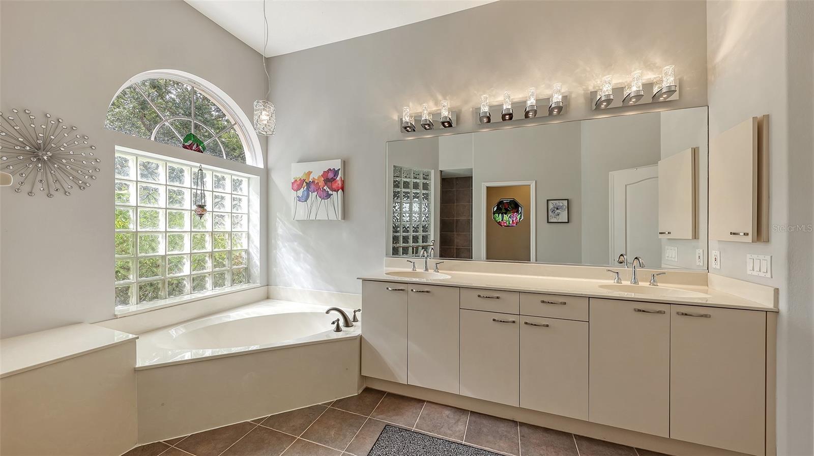 Image 32 of 85 For 7025 Serenoa Drive