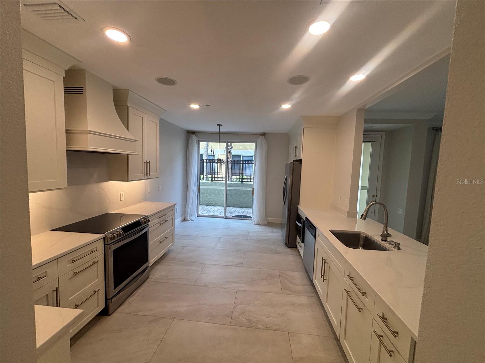Image 3 of 34 For 6536 Moorings Point Circle 101