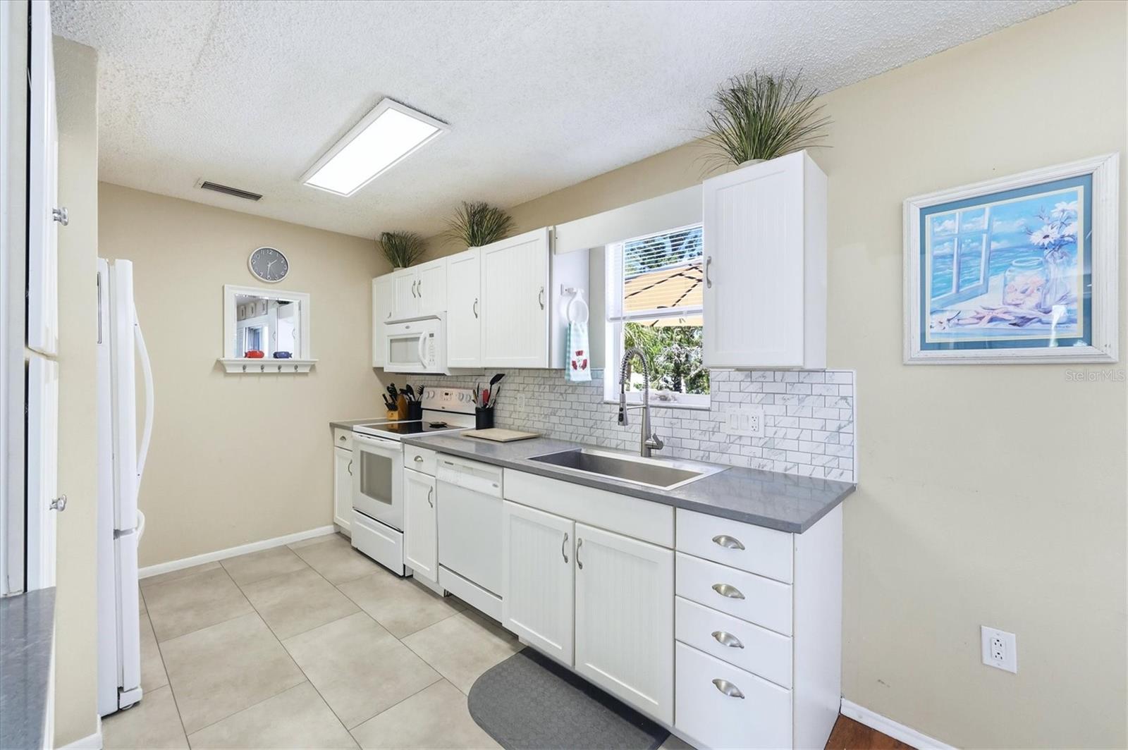 Image 16 of 48 For 6325 Gulf Drive
