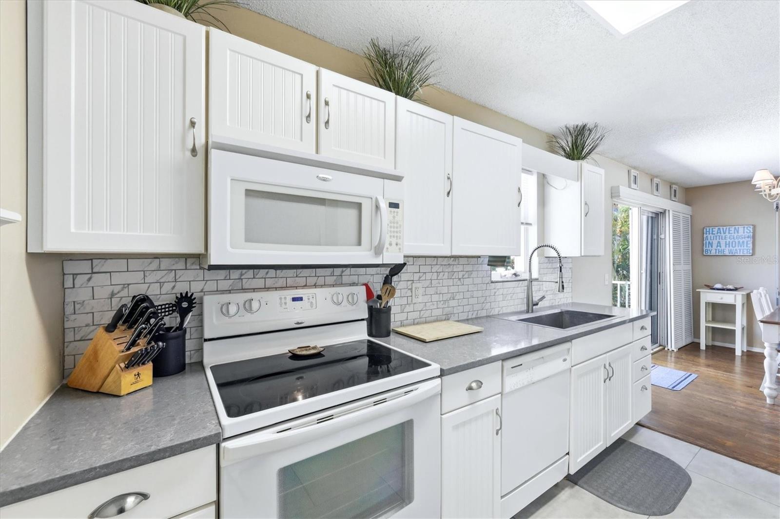 Image 18 of 48 For 6325 Gulf Drive