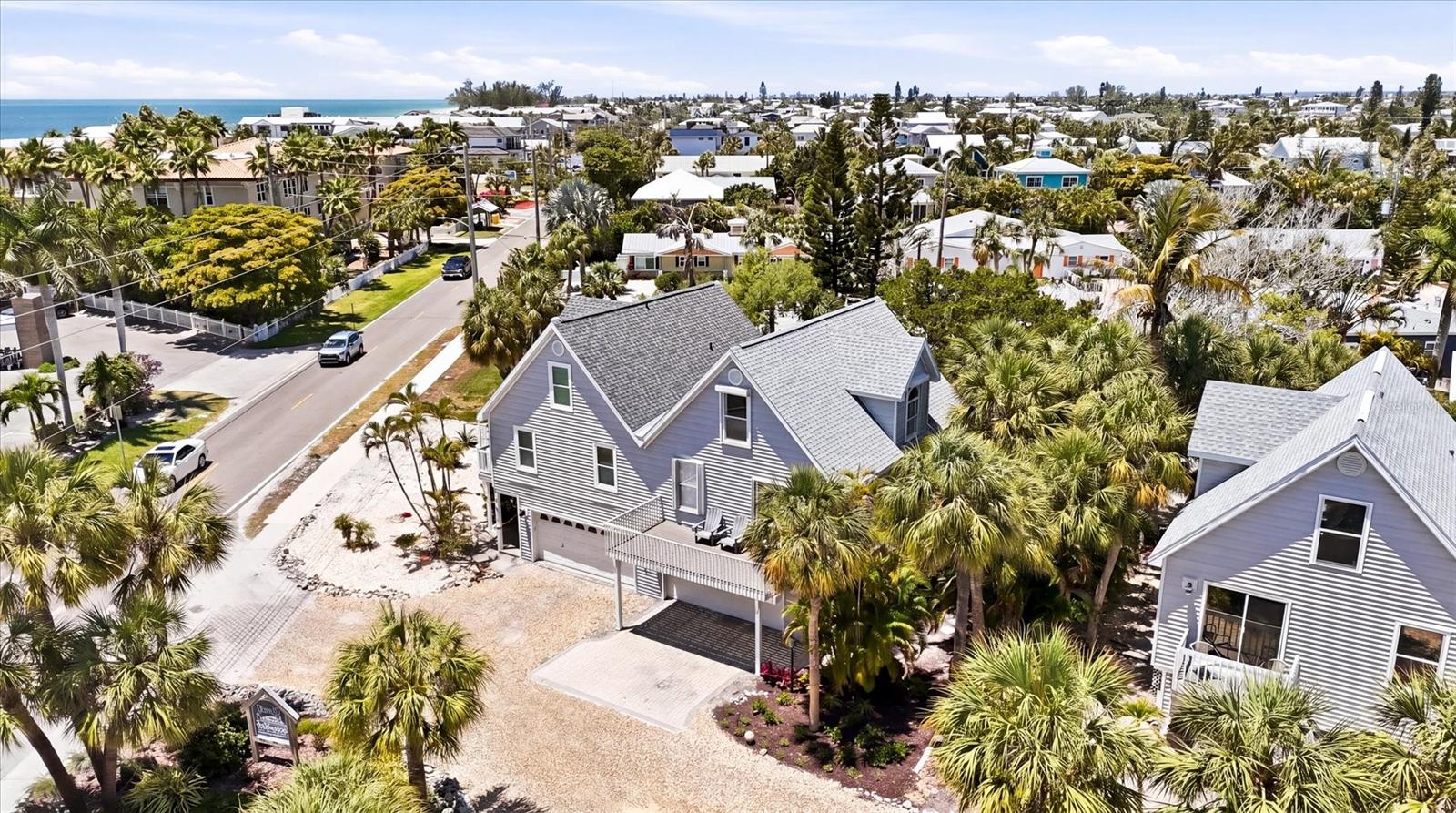 Image 7 of 48 For 6325 Gulf Drive