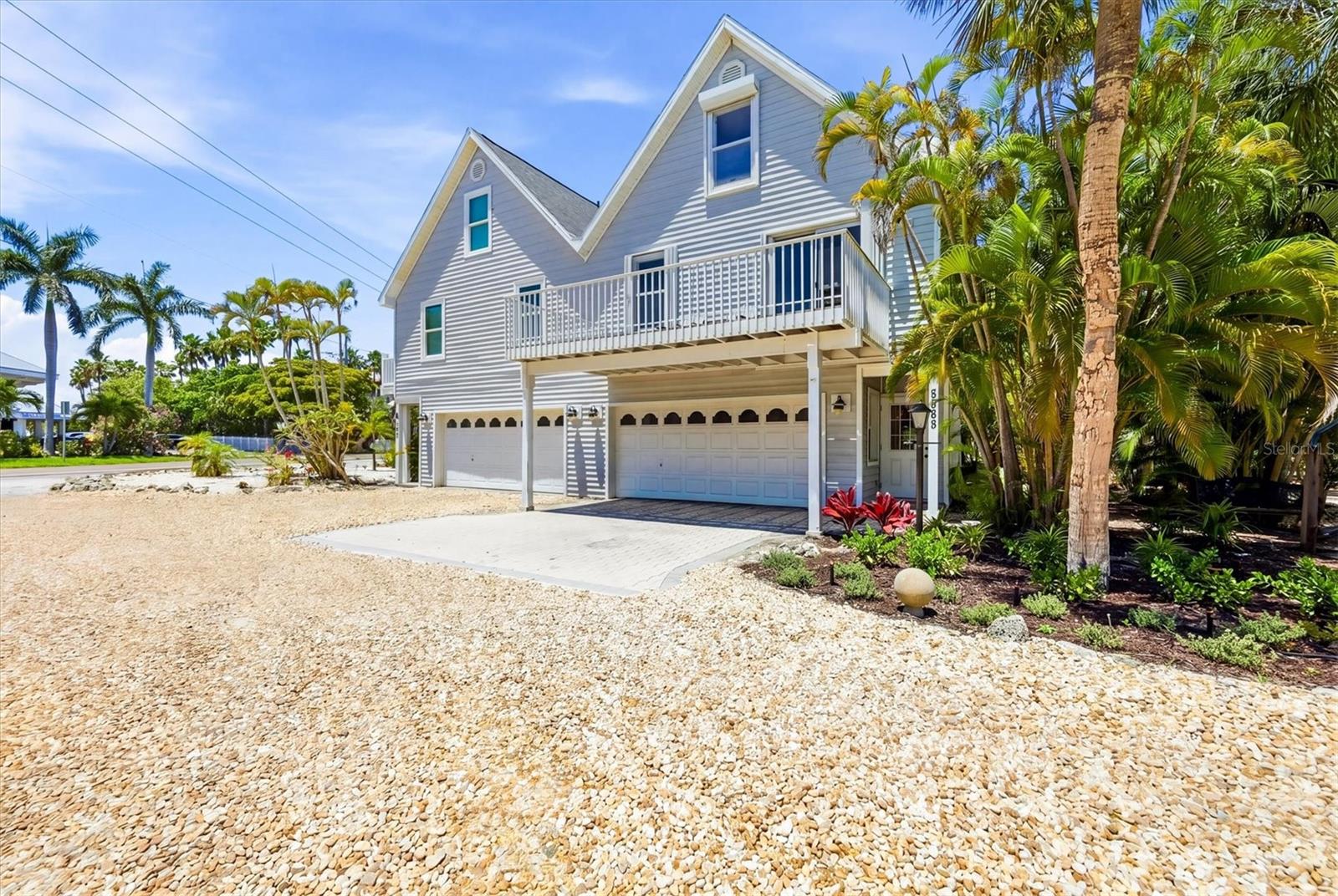 Image 8 of 48 For 6325 Gulf Drive