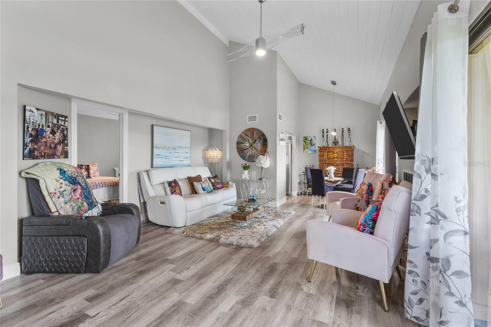 Image 6 of 21 For 3037 Willow Green Drive 12