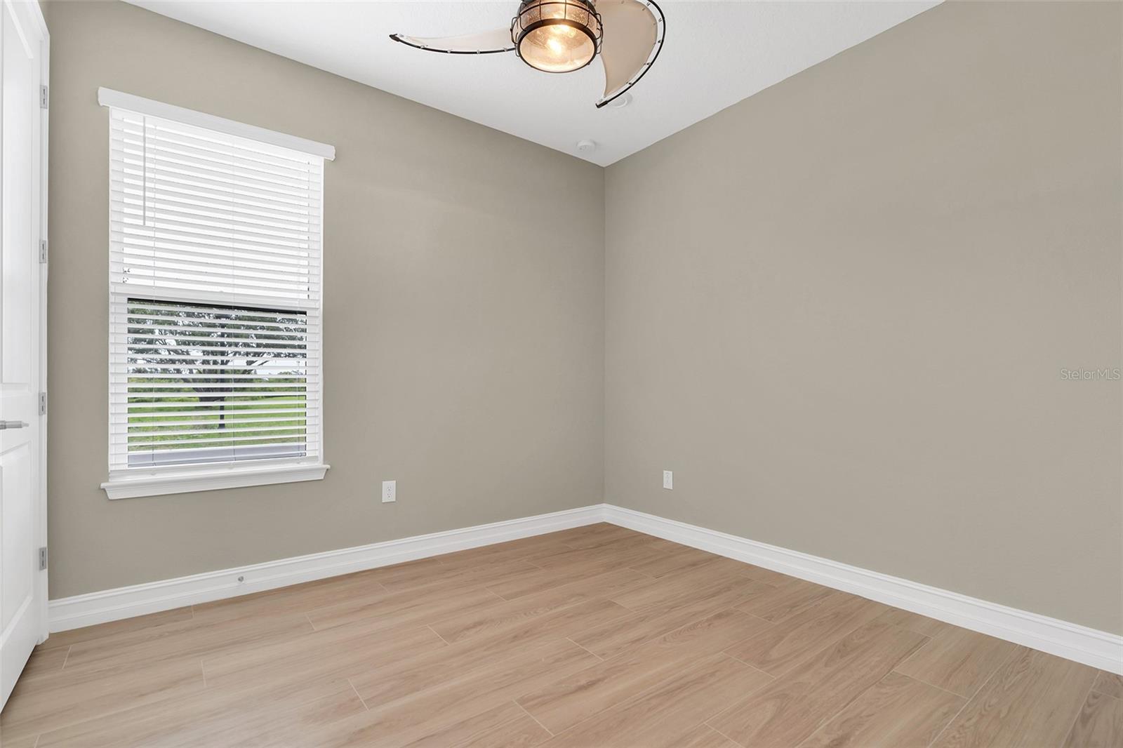 Image 24 of 54 For 2217 6th Street E