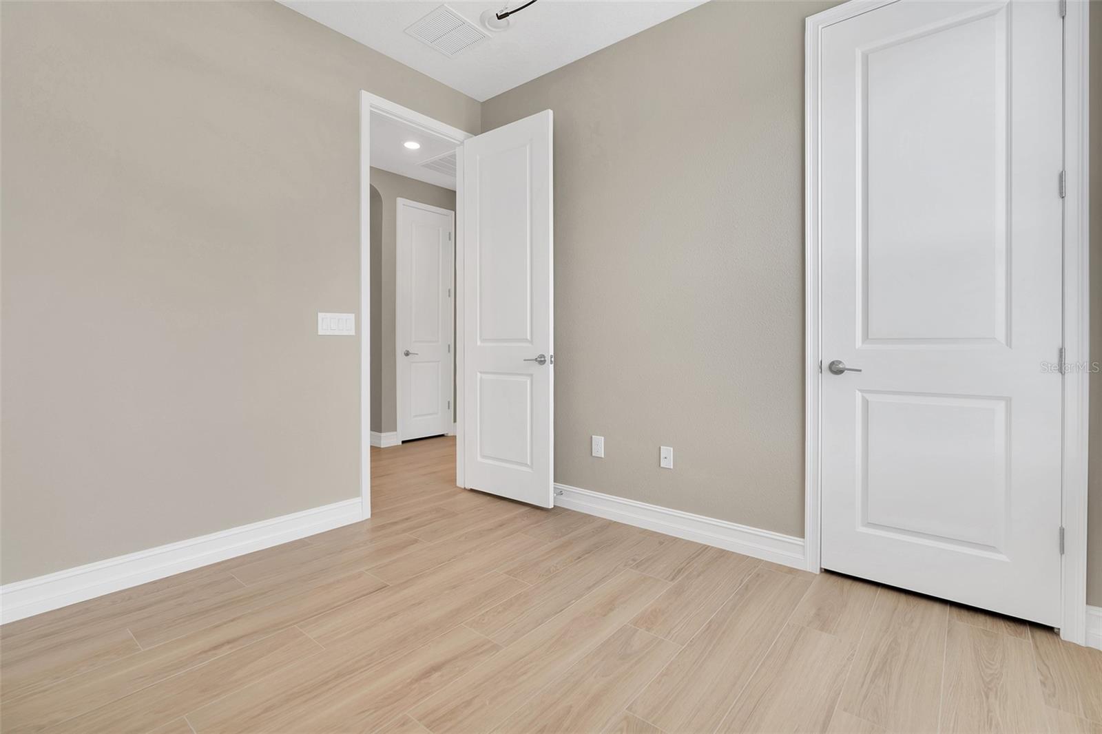 Image 25 of 54 For 2217 6th Street E