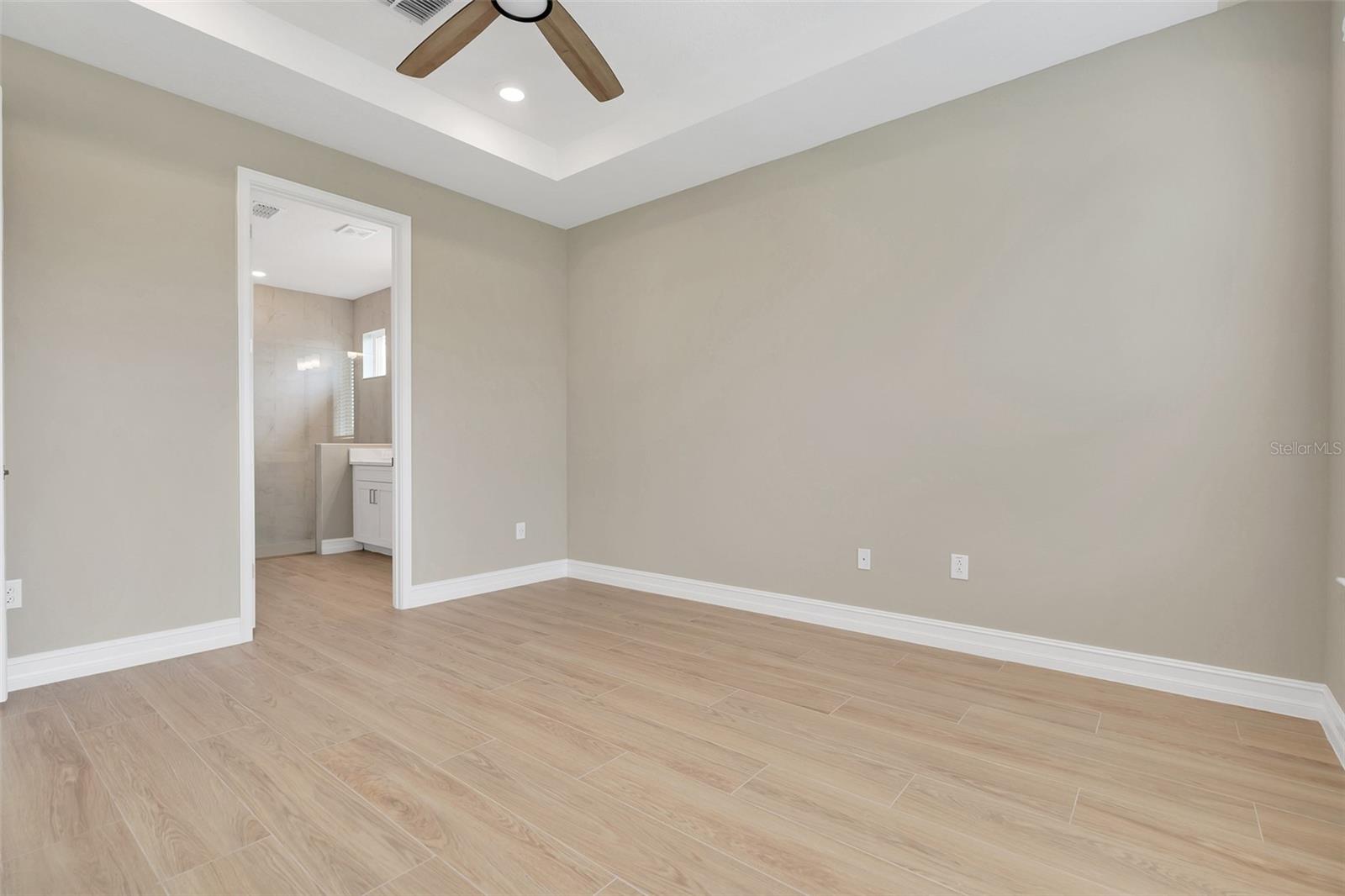 Image 27 of 54 For 2217 6th Street E