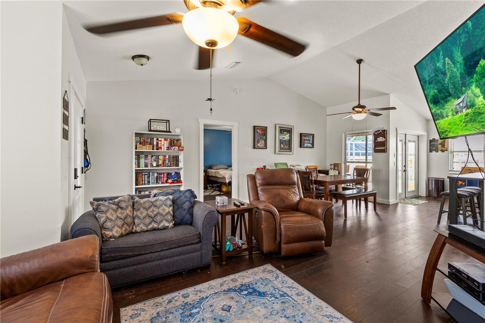 Image 3 of 20 For 3703 31st Street E