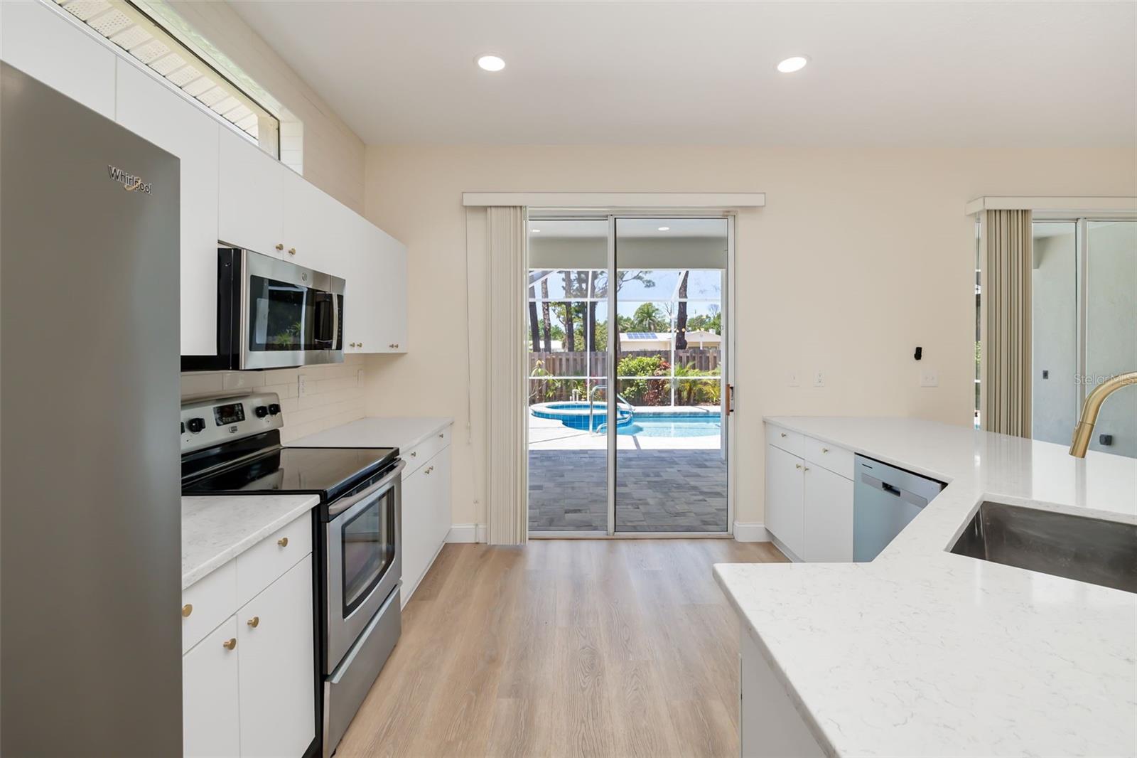 Image 10 of 39 For 5370 Matthew Court