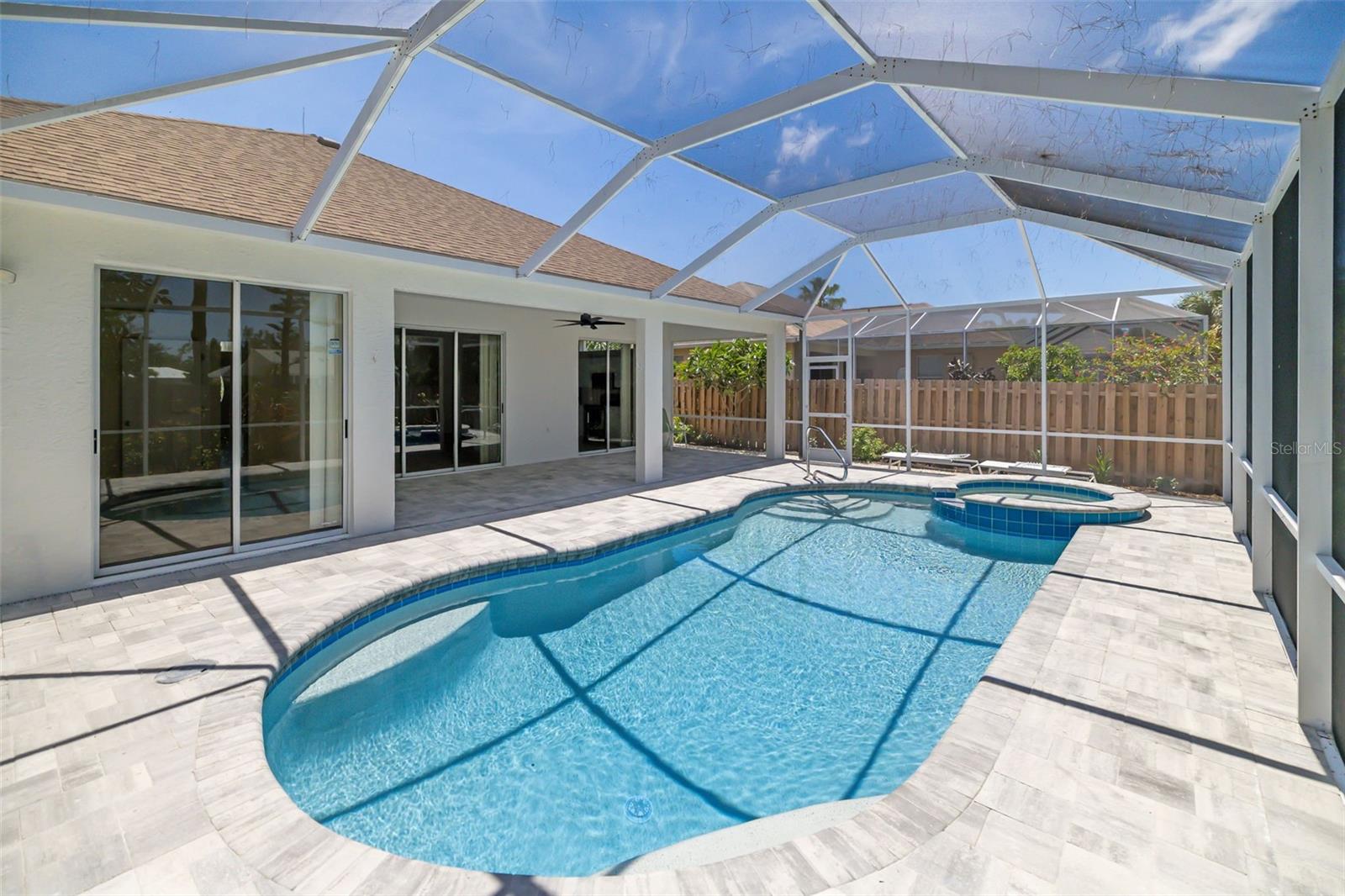Image 28 of 39 For 5370 Matthew Court