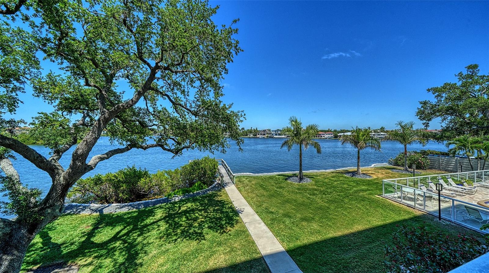 Image 17 of 70 For 1355 Portofino Drive 103