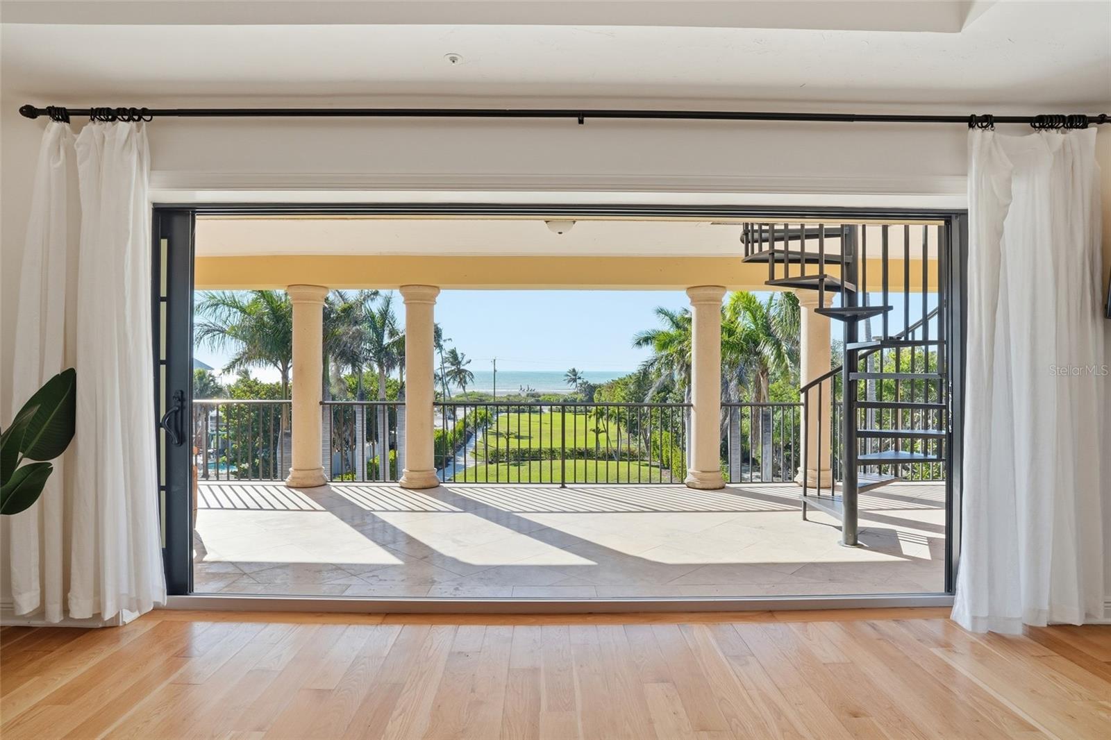 Image 27 of 44 For 16205 Captiva Drive