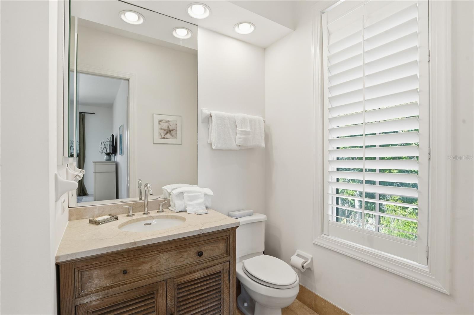 Image 37 of 44 For 16205 Captiva Drive