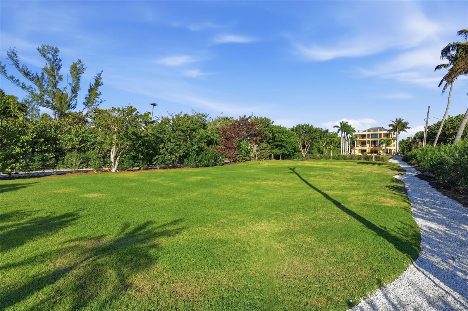 Image 8 of 44 For 16205 Captiva Drive