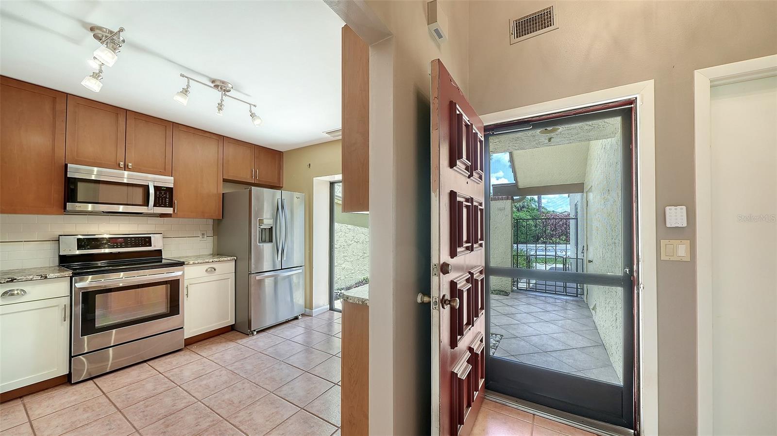 Image 6 of 74 For 5294 Huntingwood Court 59