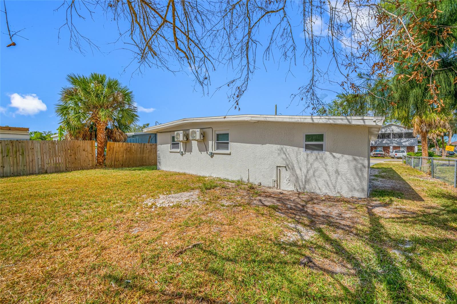 Image 34 of 67 For 6908 11th Avenue E