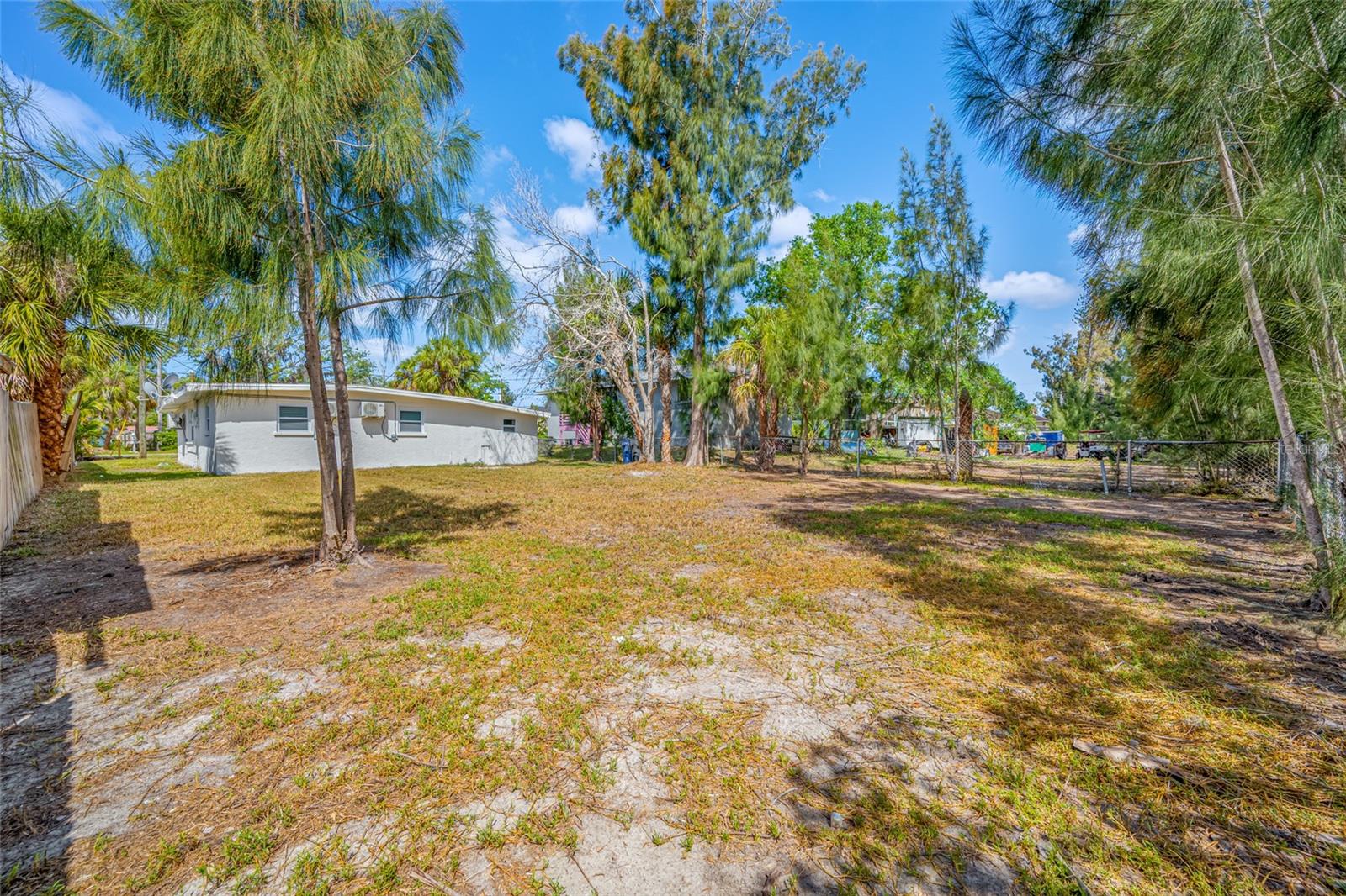 Image 38 of 67 For 6908 11th Avenue E